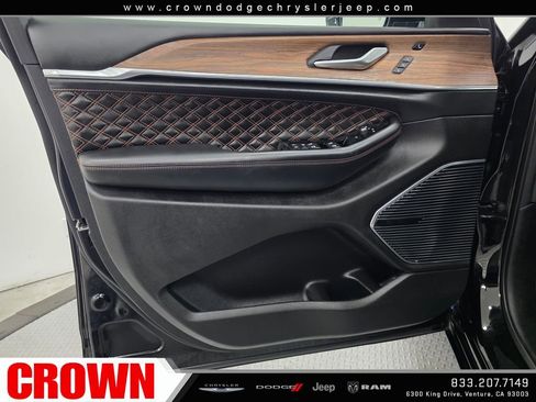 Used 2023 Jeep Grand Cherokee Summit w/ Adv Protech Group IV AWD/4WD image 22
