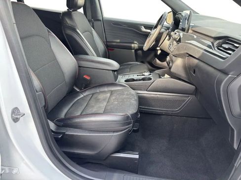 Used 2023 Ford Escape ST-Line Select AWD/4WD image 30