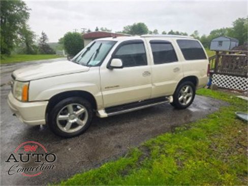 Used 2002 Cadillac Escalade Base image 1