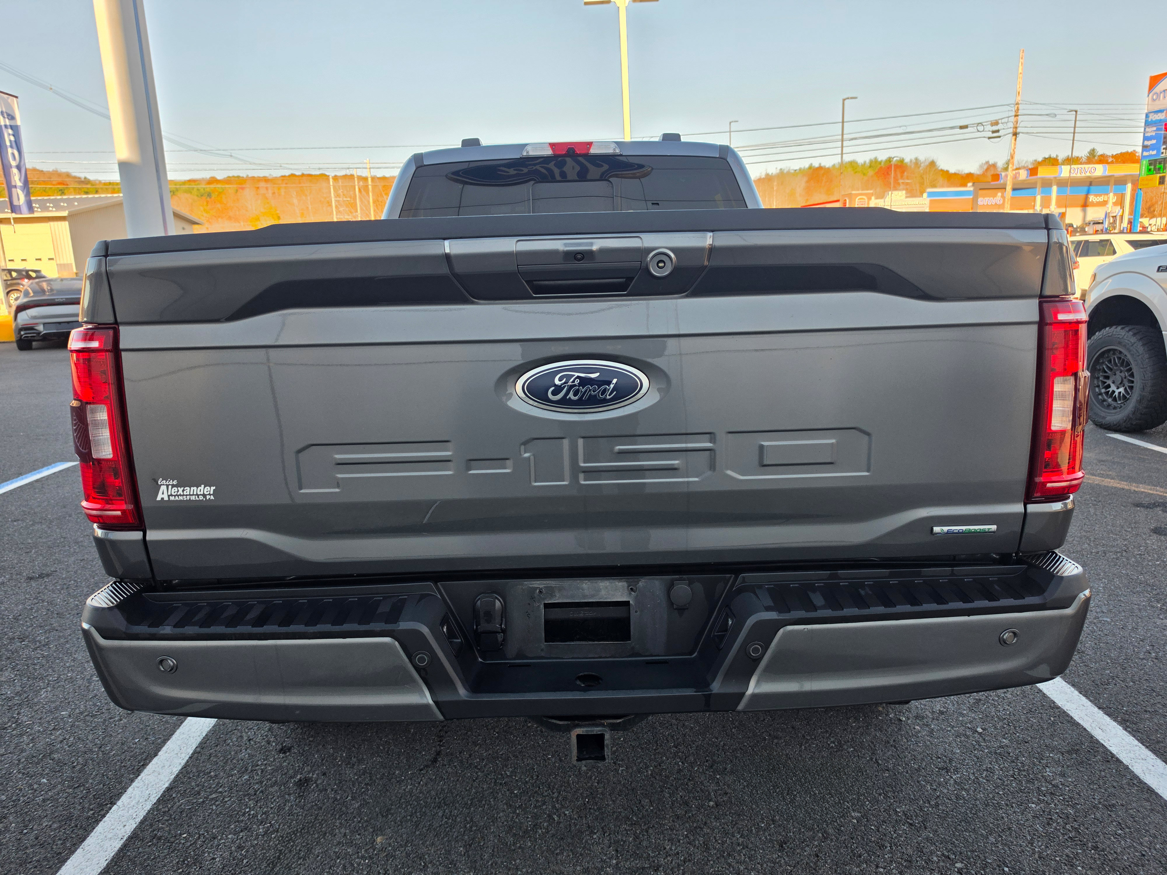 Used 2022 Ford F150 XLT w/ Equipment Group 302A High AWD/4WD image 4