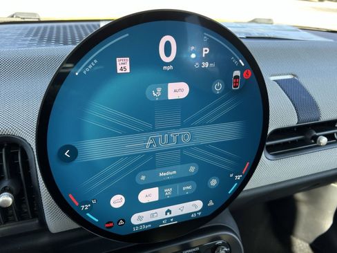 Certified 2025 MINI Cooper S image 18