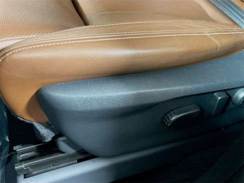 Used 2019 Subaru Ascent Touring w/ Popular Package #2 image 18