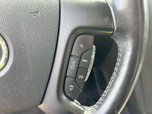 Used 2010 Buick Enclave CX FWD image 15