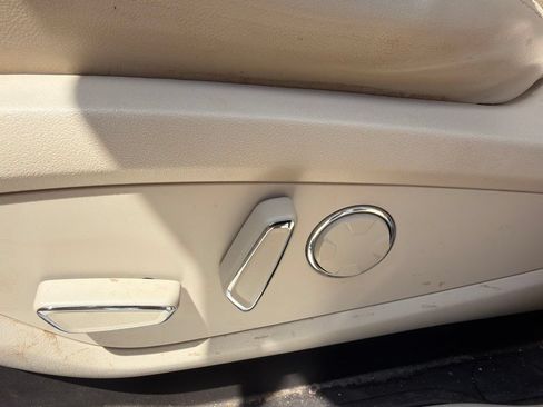 Used 2019 Lincoln MKC Reserve w/ MKC Climate Package FWD image 22