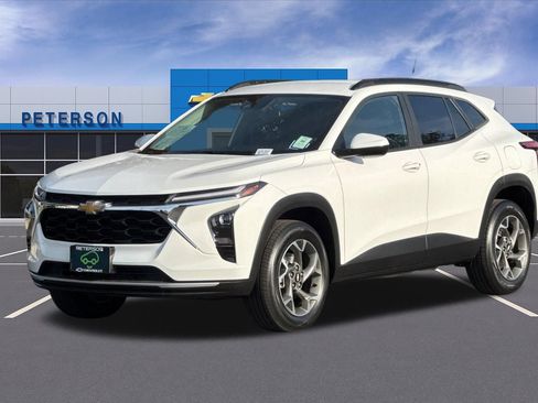 Used 2024 Chevrolet Trax LT FWD image 8