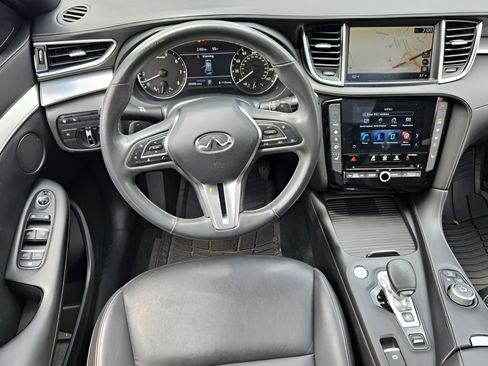 Used 2020 INFINITI QX50 Essential w/ Edition 30 Package FWD image 11