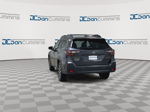 Used 2023 Subaru Outback Premium AWD/4WD image 8