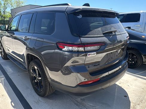 Used 2021 Jeep Grand Cherokee L Laredo image 6