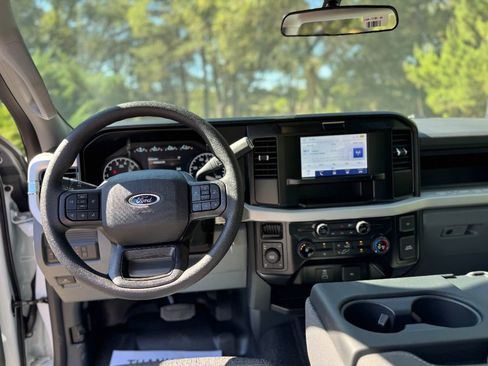 New 2026 Ford F350 XL w/ XL Chrome Package image 20