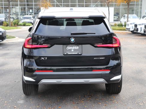 Certified 2025 BMW X1 xDrive28i w/ Technology Package image 12