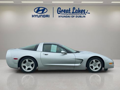 Used 1998 Chevrolet Corvette Coupe w/ Memory Pkg RWD image 6