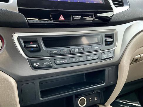 Used 2017 Honda Pilot EX image 35