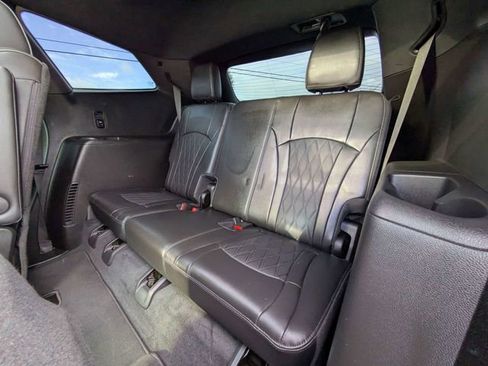 Used 2023 Buick Enclave Avenir FWD image 17