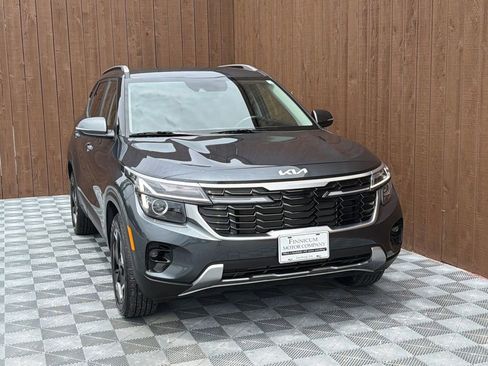 Used 2025 Kia Seltos S FWD image 13