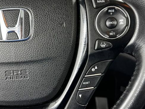 Used 2017 Honda Pilot Touring image 24