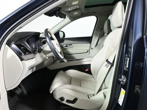 Used 2023 Volvo XC90 B6 Ultimate w/ Protection Package Premier AWD/4WD image 3