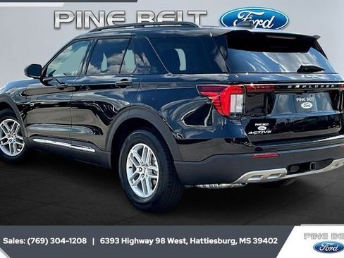 New 2025 Ford Explorer Active w/ Active Comfort Package image 2