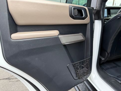 Used 2022 Ford Bronco Wildtrak image 24