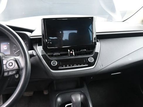 Used 2024 Toyota Corolla LE image 90