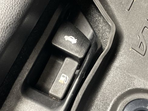 Certified 2023 Toyota Corolla SE image 29