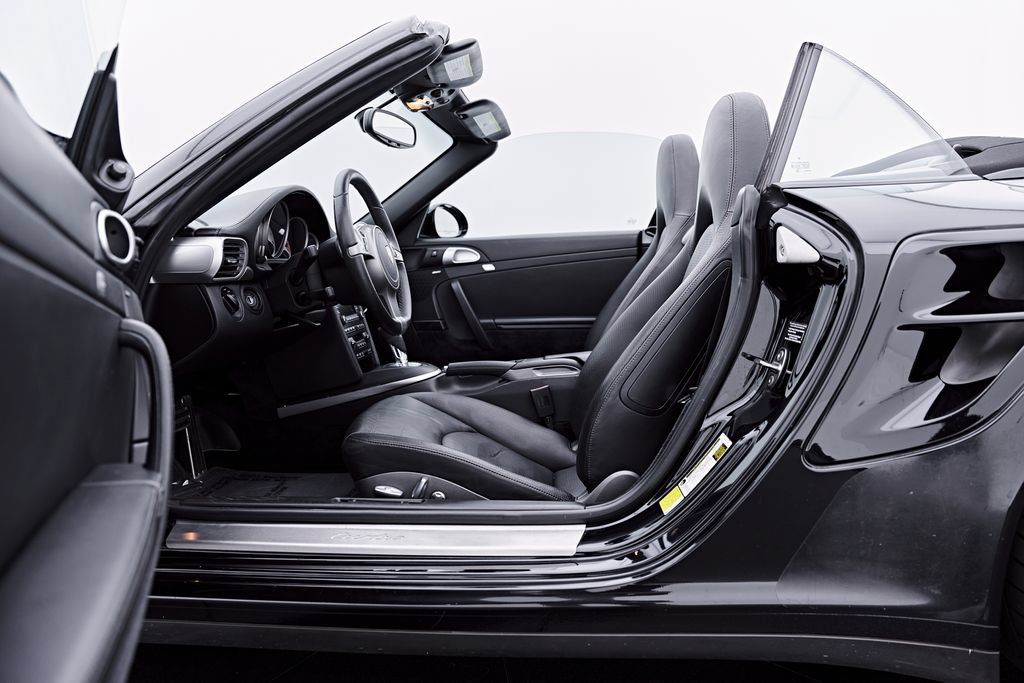 Used 2010 Porsche 911 Turbo AWD/4WD image 43