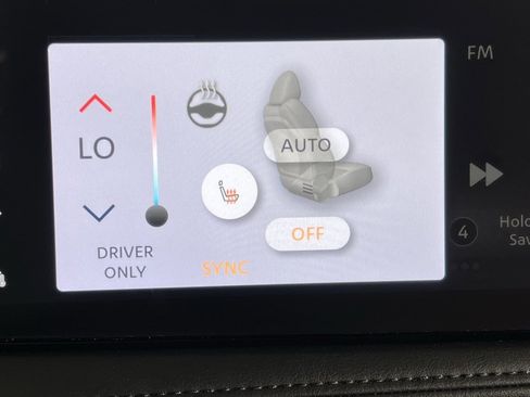 Used 2024 Nissan Ariya AWD image 19