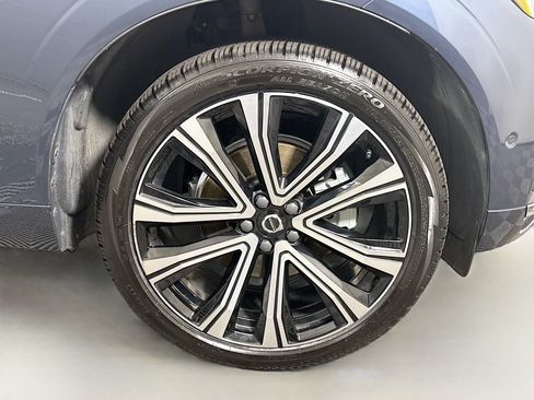 Used 2023 Volvo XC60 B5 Ultimate w/ Protection Package Premier FWD image 32