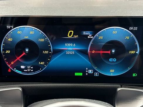 Certified 2023 Mercedes-Benz EQB 300 White image 29