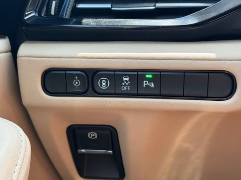 Certified 2024 Acura MDX FWD w/ Technology Package image 32