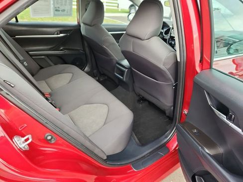 Used 2022 Toyota Camry LE image 27