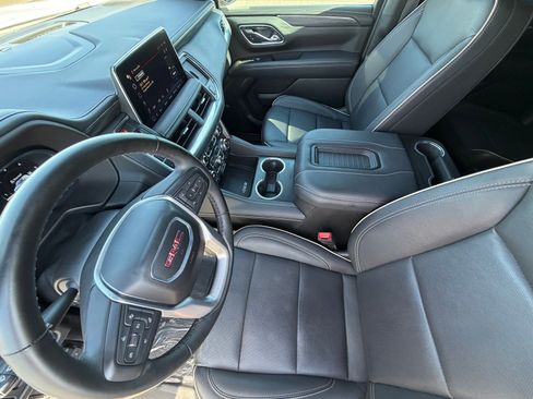 Used 2024 GMC Yukon XL SLT w/ SLT Luxury Package AWD/4WD image 16