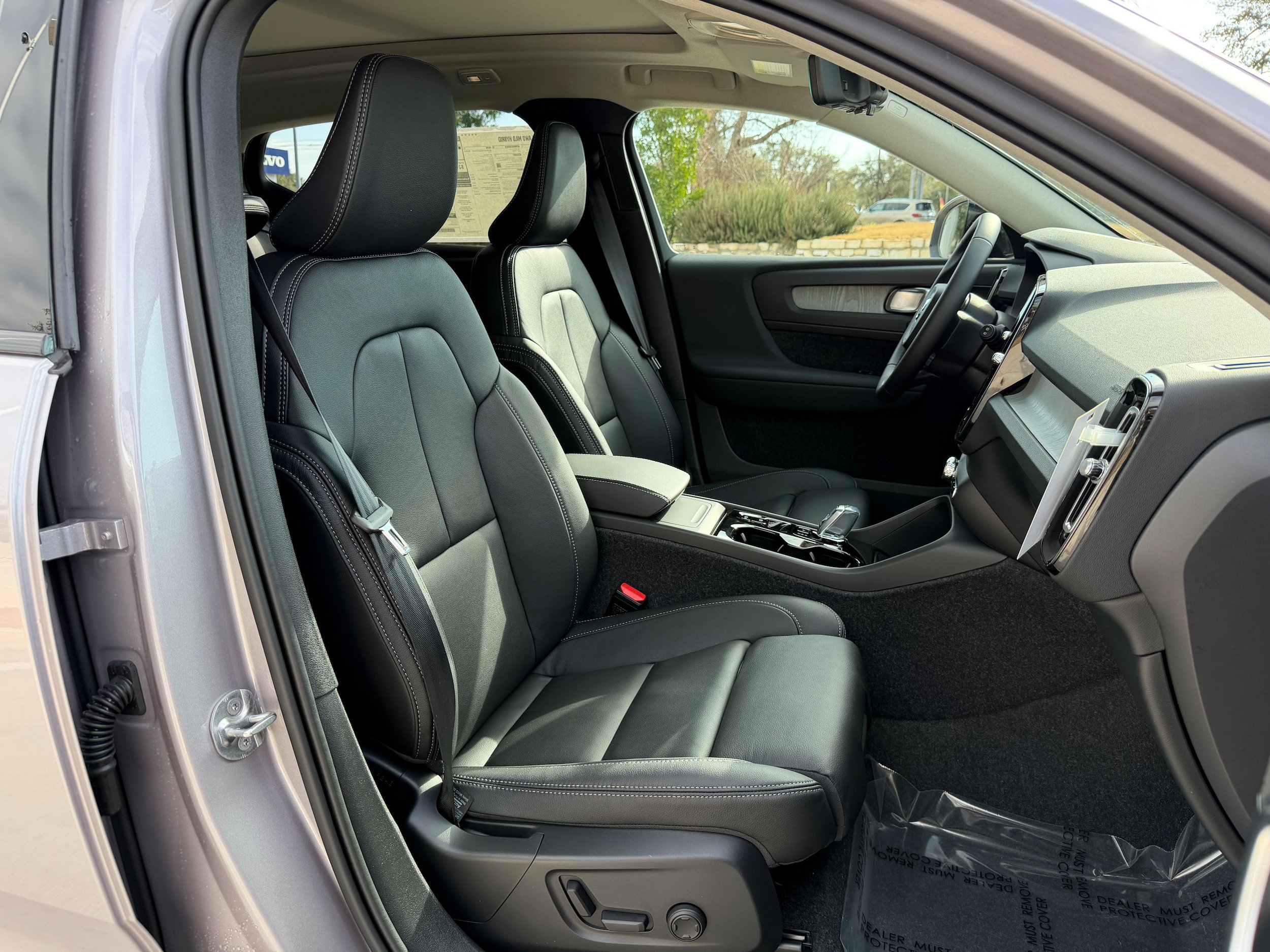 New 2026 Volvo XC40 B5 Ultra w/ Protection Package Premier AWD/4WD image 8