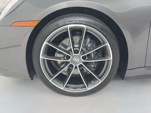 Certified 2022 Porsche 911 Carrera w/ Premium Package RWD image 32