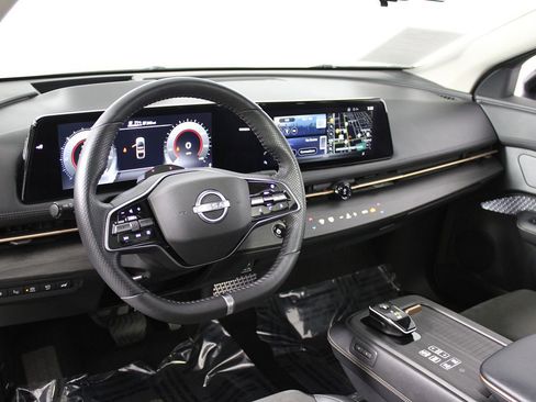 Used 2023 Nissan Ariya FWD image 34