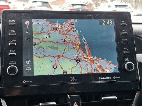 Used 2024 Toyota Camry XLE w/ Navigation Package image 16