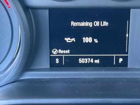 Used 2022 Chevrolet Silverado 1500 Custom image 3