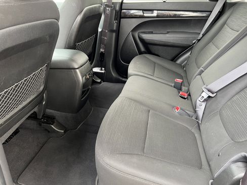 Used 2014 Kia Sorento LX AWD/4WD image 15