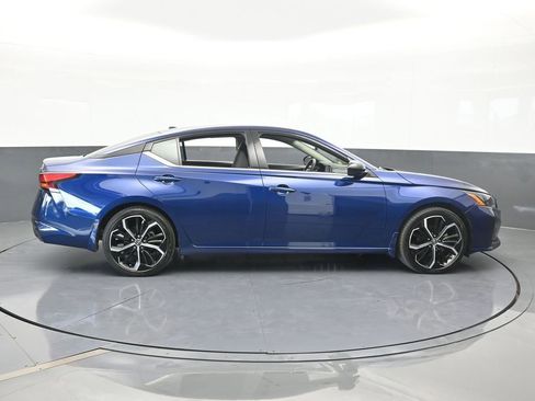 Used 2024 Nissan Altima 2.5 SR image 7