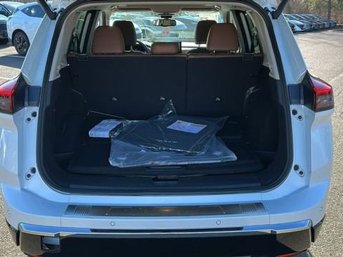 New 2026 Nissan Rogue Platinum w/ Tech Package image 26