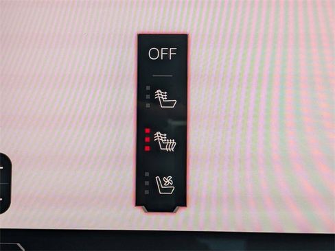 Used 2025 GMC Yukon Denali image 28