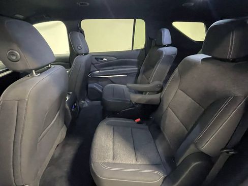 Used 2024 Chevrolet Traverse LT AWD/4WD image 19