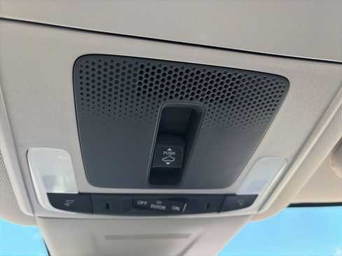 Used 2025 Honda CR-V EX-L image 22