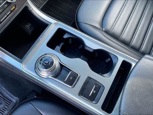 Used 2021 Ford Edge SEL image 18