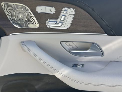New 2026 Mercedes-Benz GLS 450 4MATIC image 17