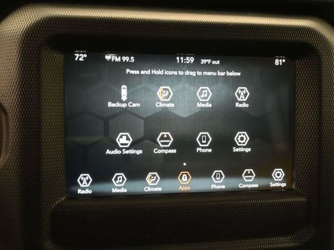 Used 2018 Jeep Wrangler Unlimited Sahara image 15