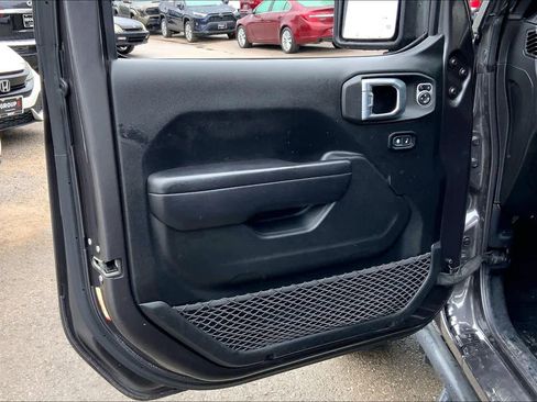 Used 2021 Jeep Wrangler Unlimited Rubicon image 21