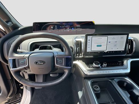 New 2026 Ford Expedition Max Platinum w/ Stealth Appearance Package AWD/4WD image 7