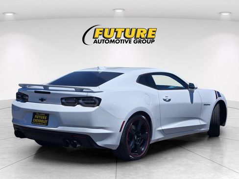 Used 2020 Chevrolet Camaro SS RWD image 4