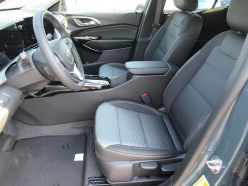 New 2026 Chevrolet Trax LT w/ Driver Confidence Package image 19