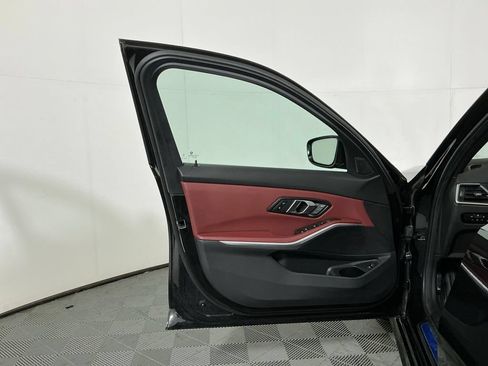 Used 2024 BMW 330i xDrive Sedan w/ Convenience Package AWD/4WD image 19